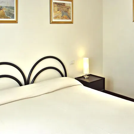 Alexandro's Bed & Breakfast *